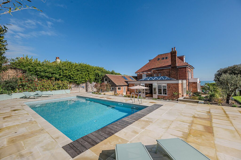 poolside photographer airbnb thanet